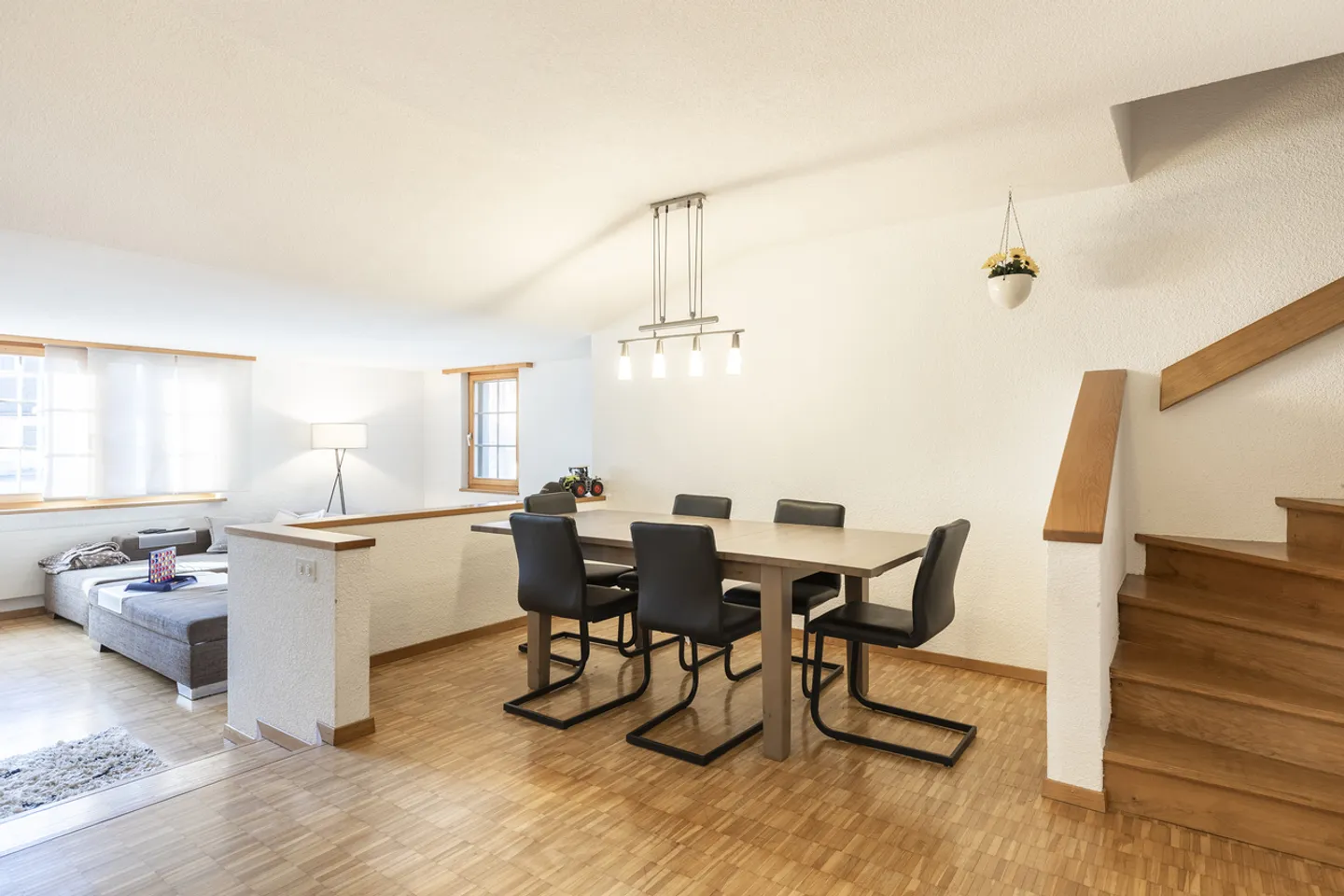 Two sunny residential units under one roof - Photo 4 of 6