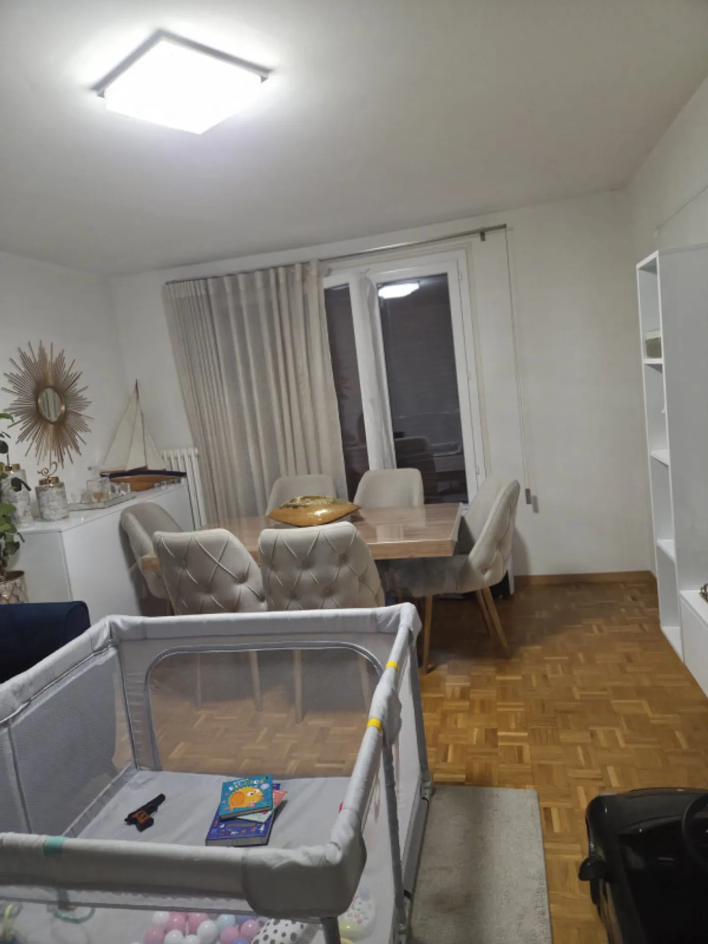 Bright 4-Room Apartment in Perly - Photo 4 of 12