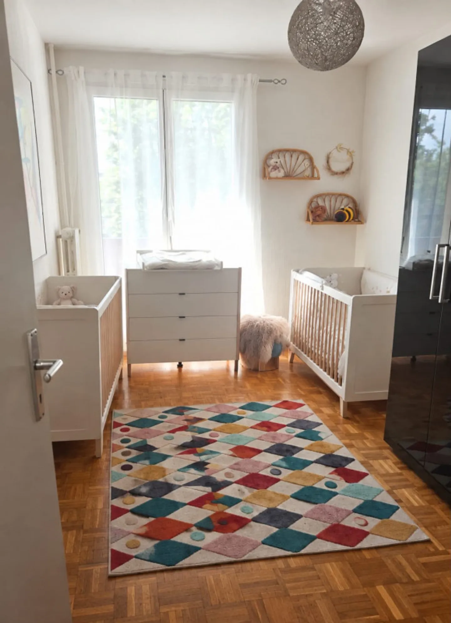 Bright 4-Room Apartment in Perly - Photo 6 of 12