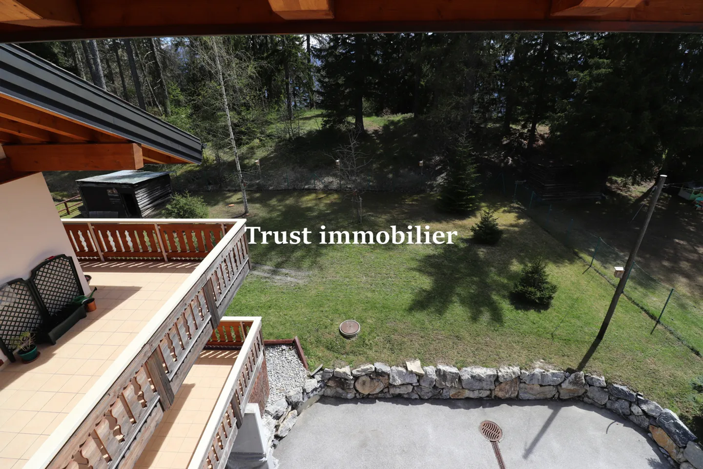 Chalet with Garden in Crans-Montana - Photo 13 of 19