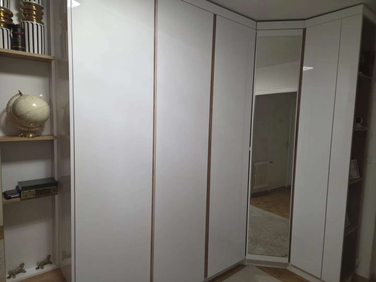 Bright 4-Room Apartment in Perly - Photo 10 of 12