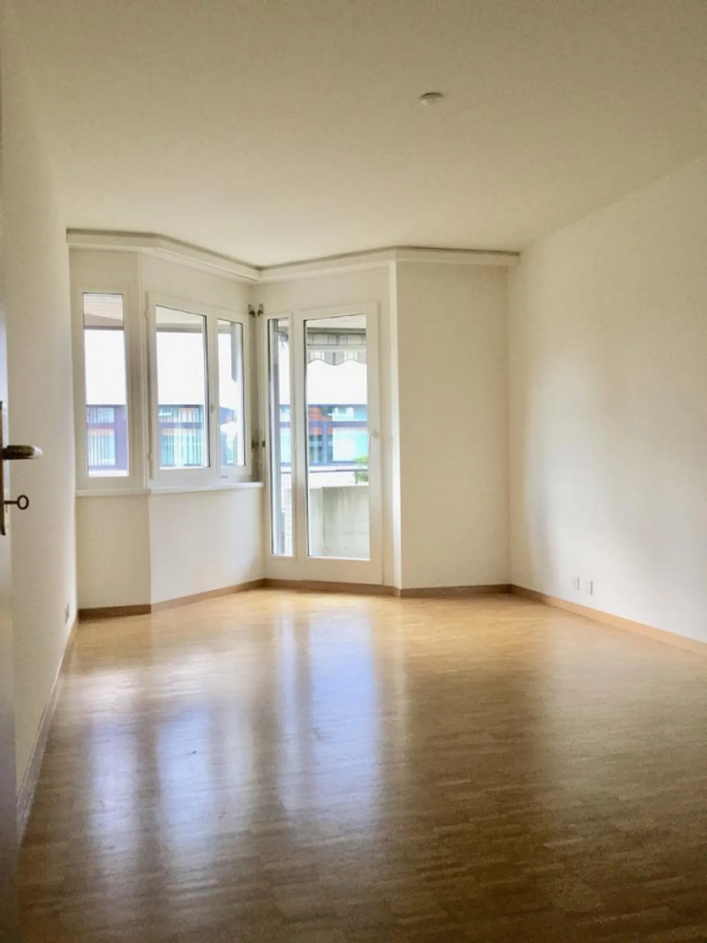 Bella appartamento di 3.5 stanze nel centro di Dübendorf - Foto 5 di 5