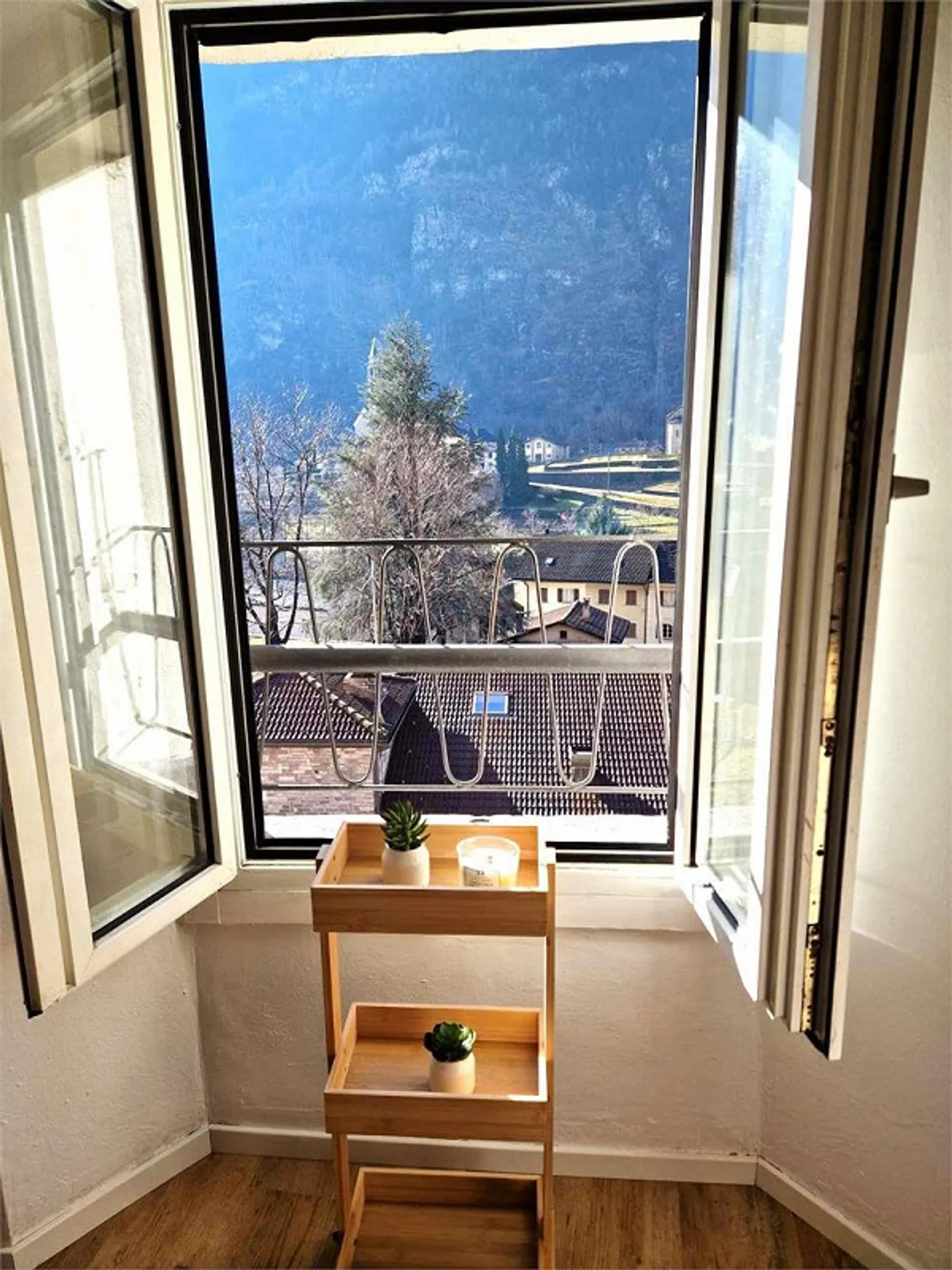 Giornico, excellent 2,5 avec vue sur les montagnes - Photo 5 sur 10