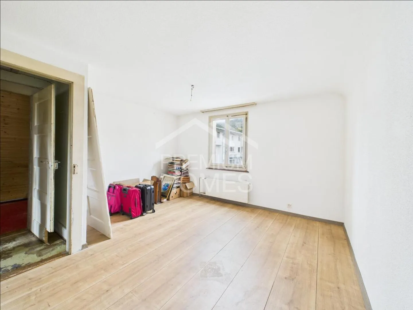 Charmante maison individuelle pour artisans avec de nombreuses possibilités - Photo 8 sur 9