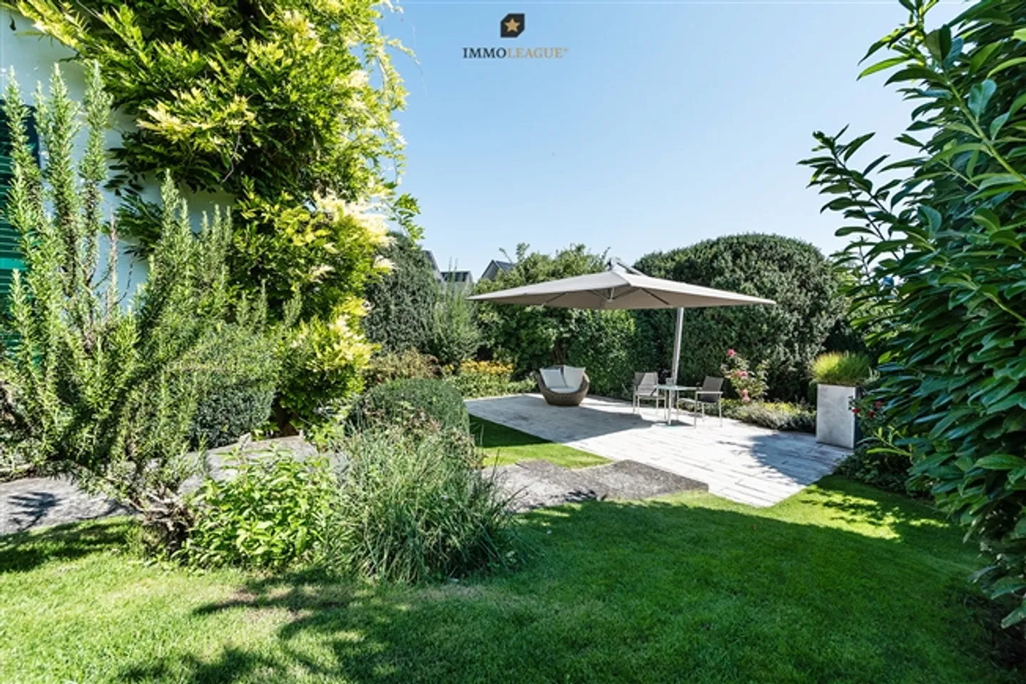 Unique timber house property with pool. A true rarity. - Photo 5 of 9