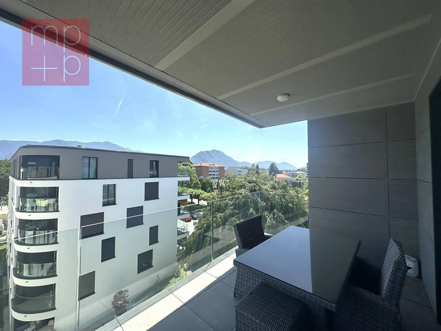Modernes Appartement in Massagno - Foto 2 von 8