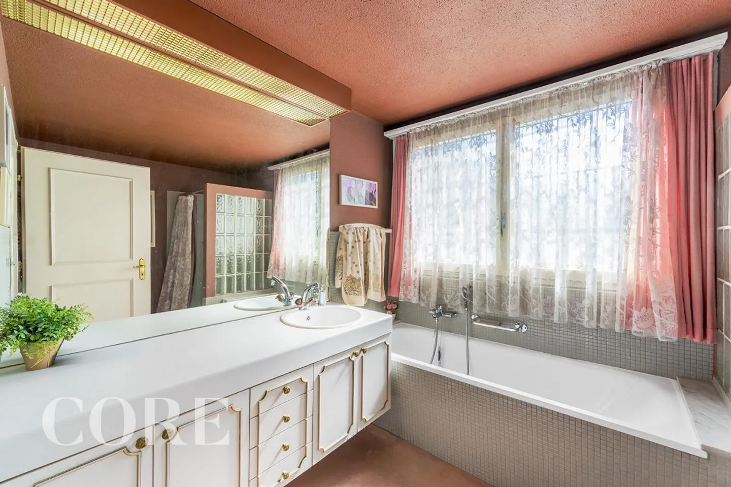 Familienhaus mit Pool und Aussicht - Foto 9 von 13