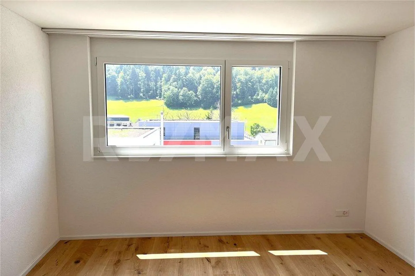 Nuovo progetto di costruzione 6 case unifamiliari a schiera/ Casa n. 3 fila superiore - Foto 4 di 13