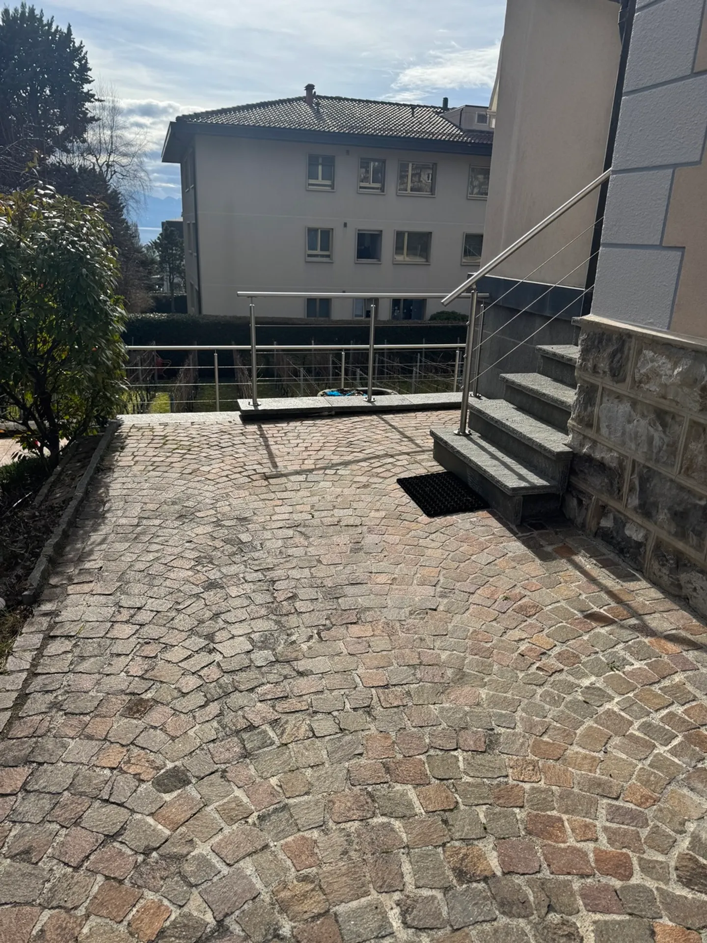 Helles Apartment mit privater Terrasse - Foto 8 von 9