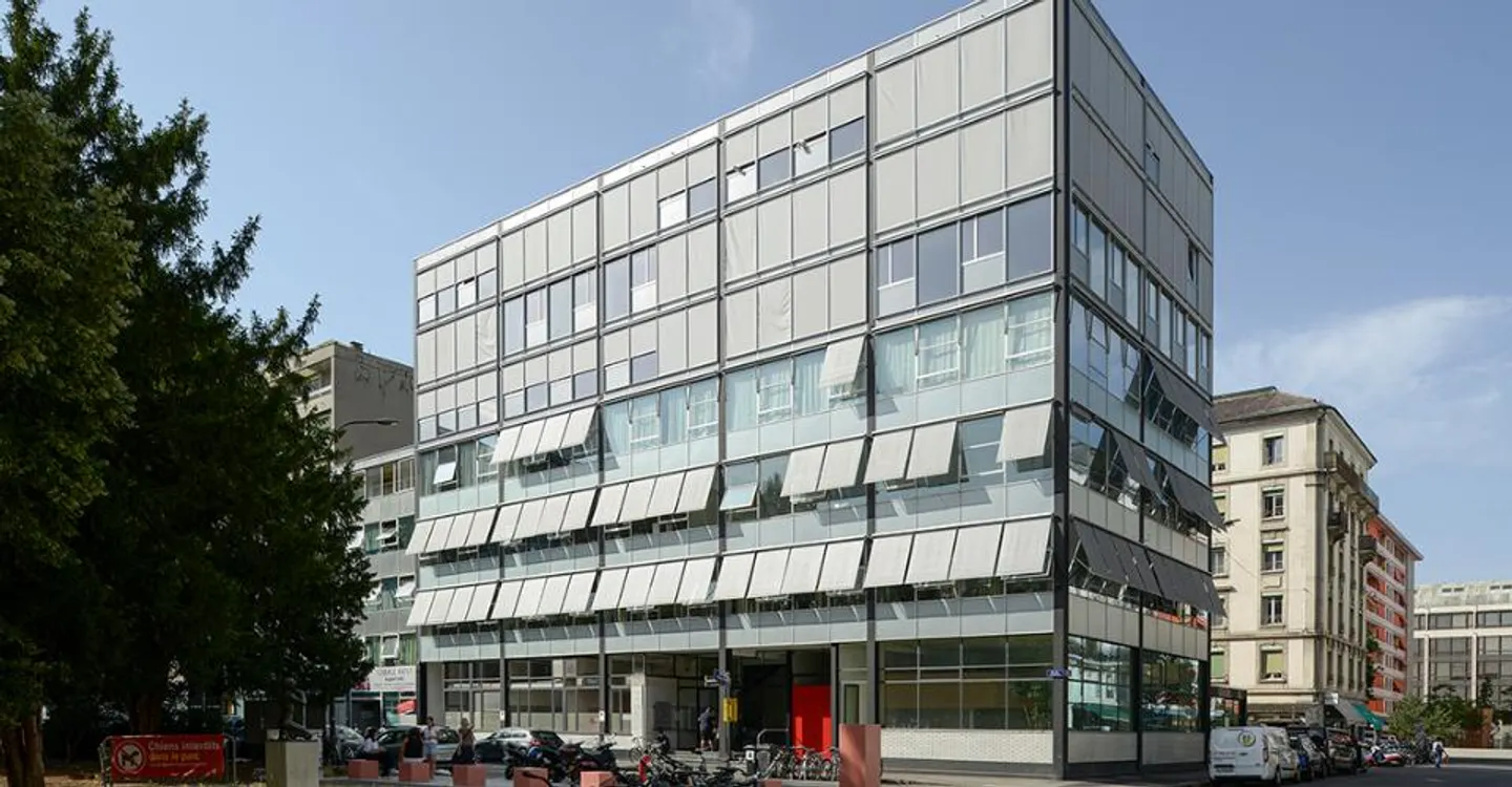 PLAINPALAIS - Outdoor Parking - Photo 3 of 3