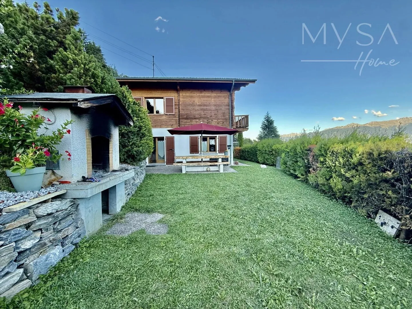 Chalet avec vue panoramique à 180° - Photo 1 sur 11