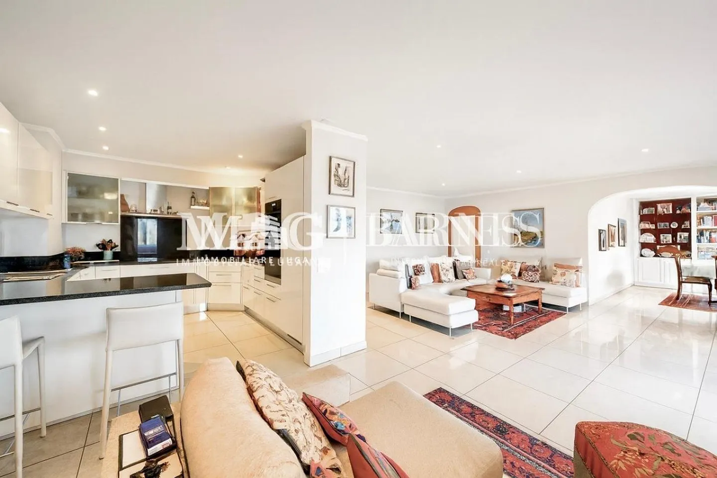 Lugano: 5.5-Zimmer-Wohnung mit privatem Garten und Terrasse - Foto 3 von 14