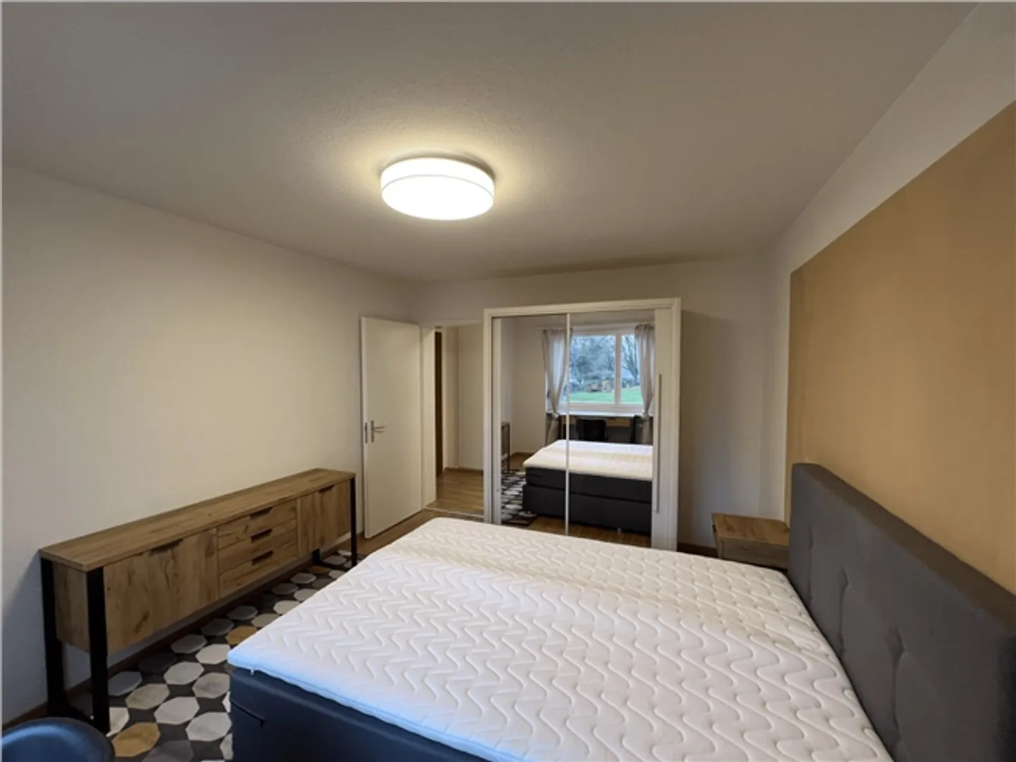 Möbliertes Zimmer in WG - Foto 1 von 13