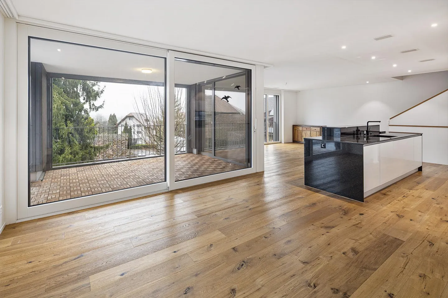 Miracle d'espace polyvalent avec un appartement séparé et de nombreuses possibilités - Photo 6 sur 17