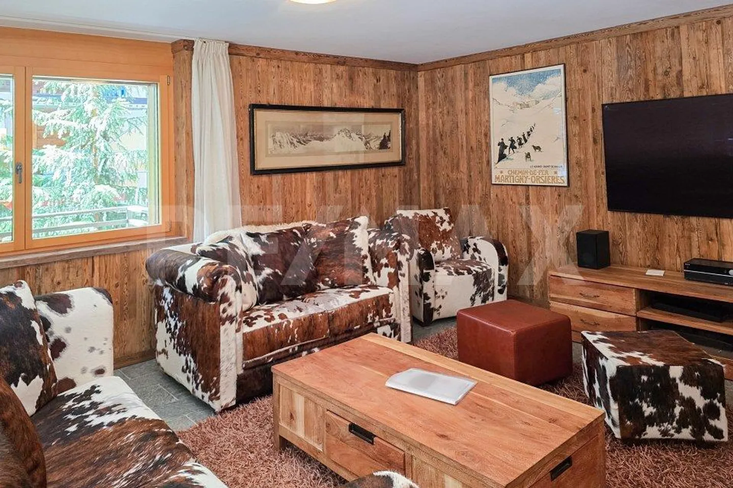 Furnished 5½-room apartment in modern chalet style with wellness area - Photo 2 of 9