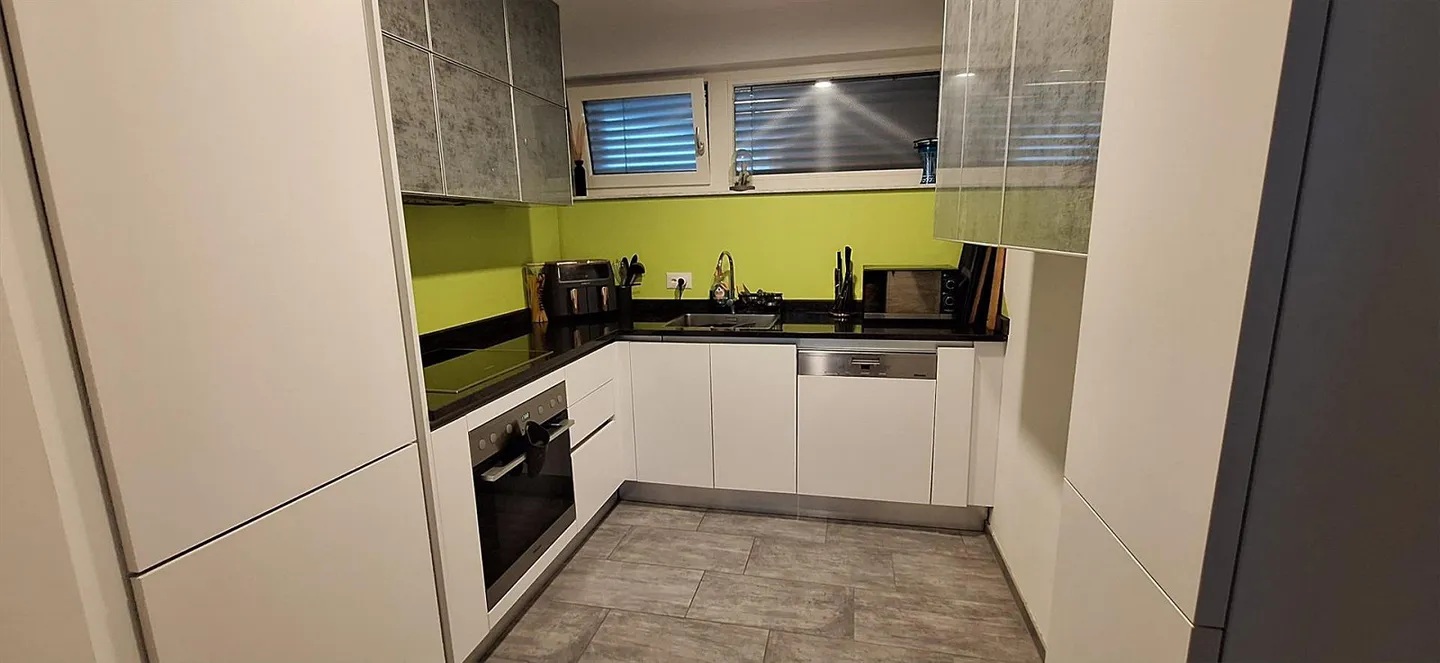 Apartment for rent - Photo 4 of 8