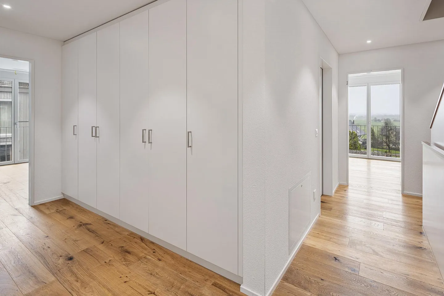 Miracle d'espace polyvalent avec un appartement séparé et de nombreuses possibilités - Photo 12 sur 17