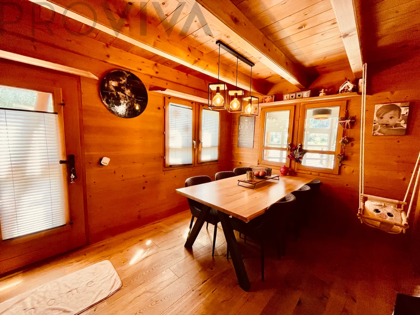 «Stilvoll mit hochwertigen Materialien renoviert - ein ländliches Bijou» - Foto 3 von 9