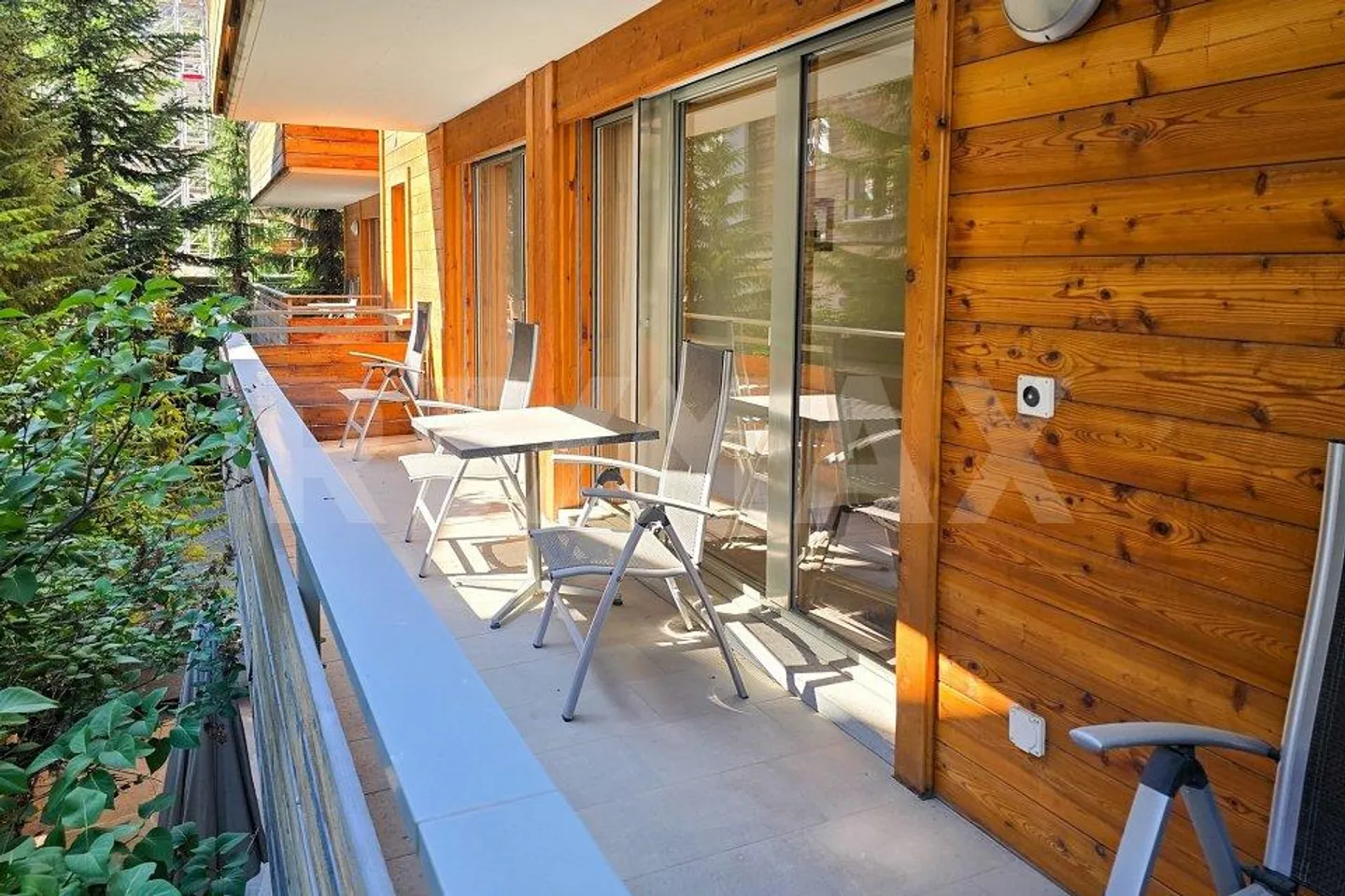 Furnished 5½-room apartment in modern chalet style with wellness area - Photo 9 of 9