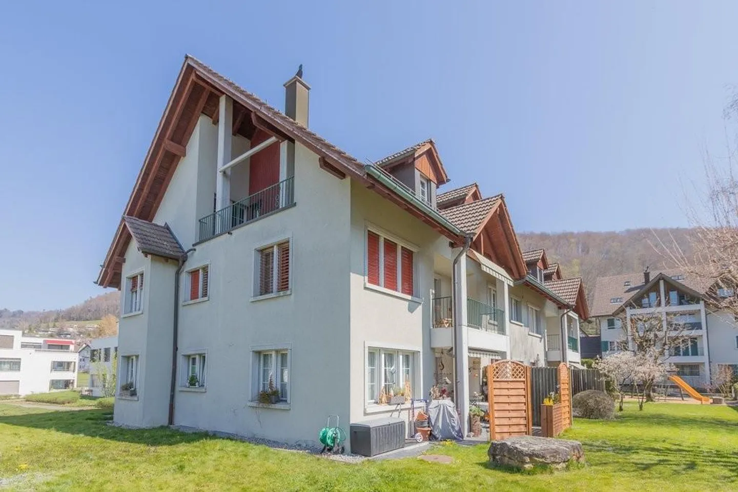 Zentral und naturnah in Hausen am Albis - Foto 1 di 6