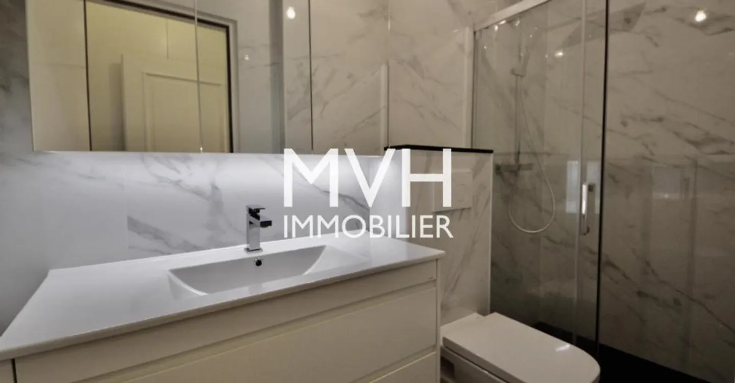 Luxuswohnung mit Pool - Foto 8 von 9