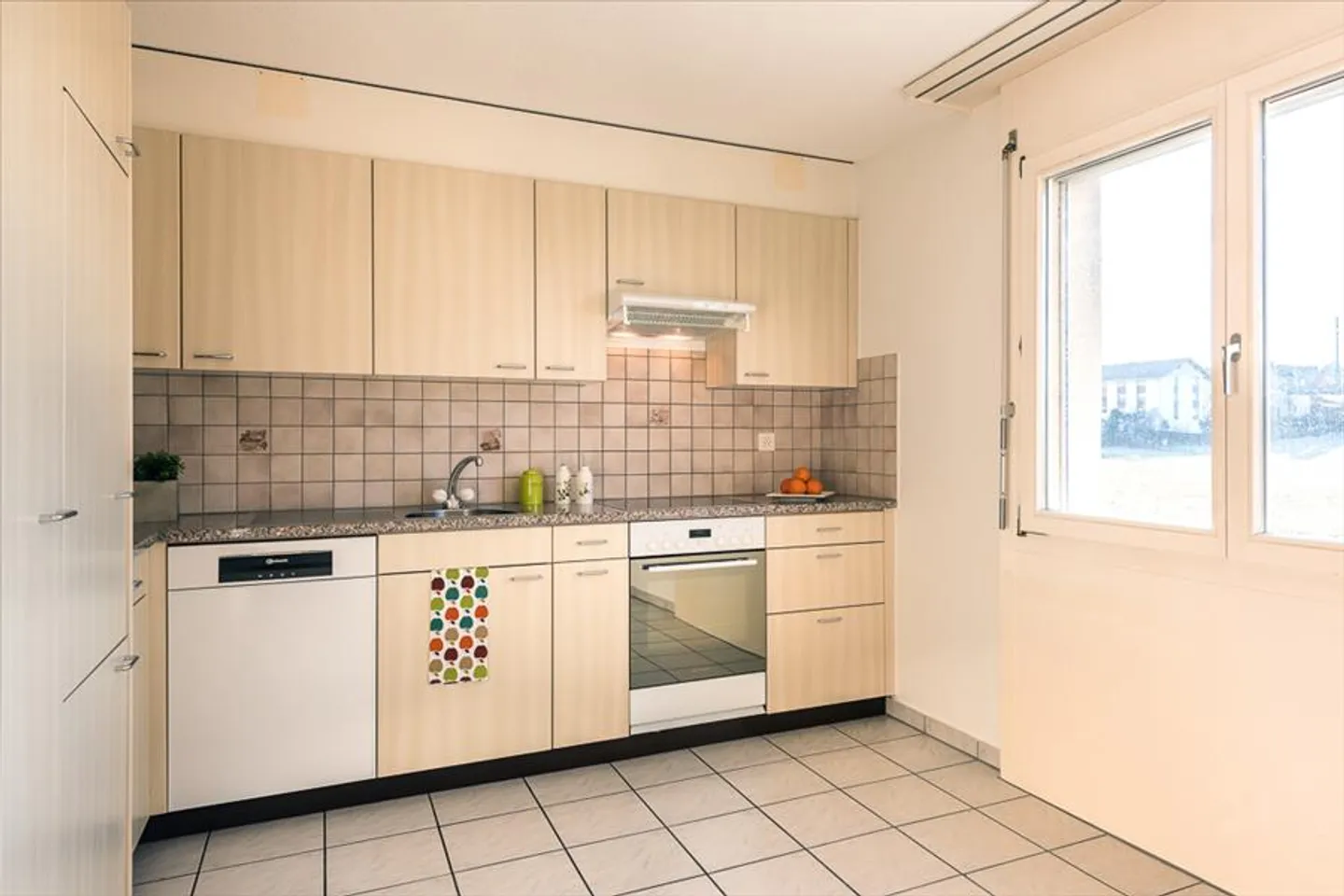«Grosszügige Wohnung mit Sitzplatz!» - Foto 4 von 6
