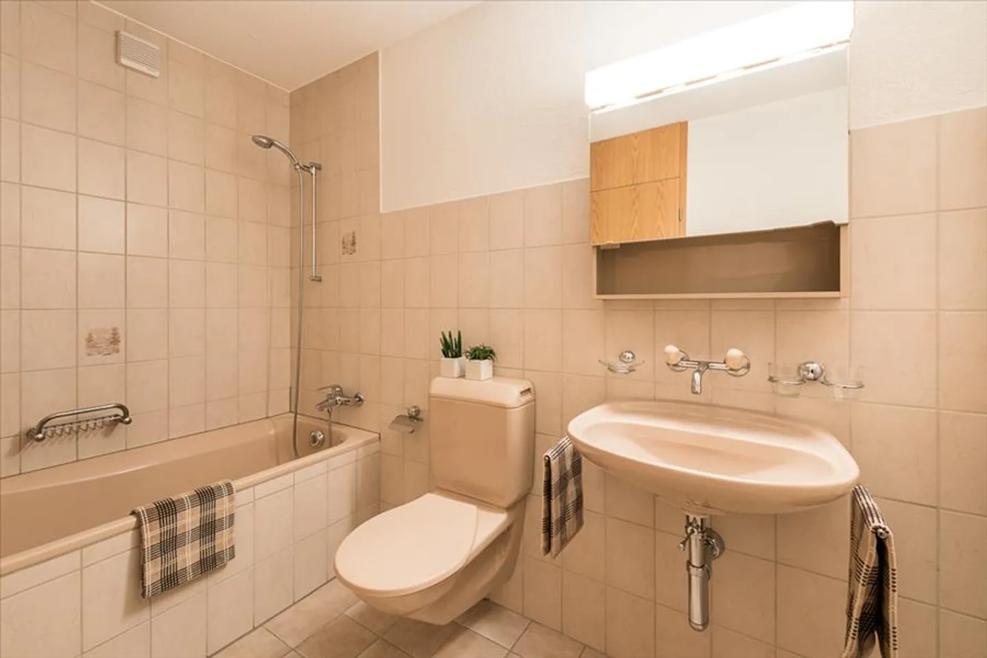 «Grosszügige Wohnung mit Sitzplatz!» - Foto 5 von 6