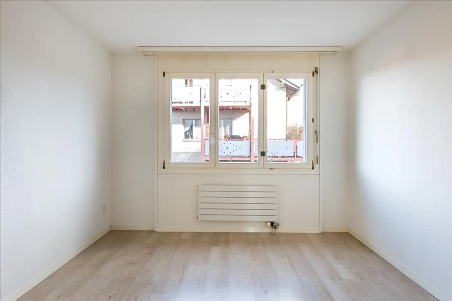 «Grosszügige Wohnung mit Sitzplatz!» - Foto 6 von 6
