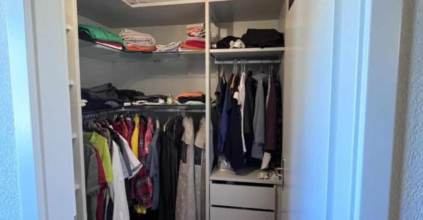 Appartement spacieux en attique - Photo 8 sur 9