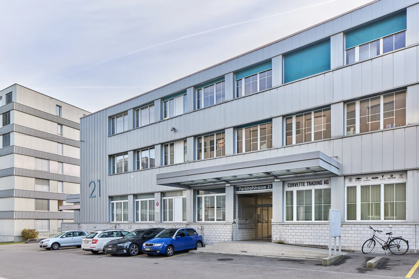 Espace commercial spacieux à louer dans un excellent emplacement - Photo 1 sur 11