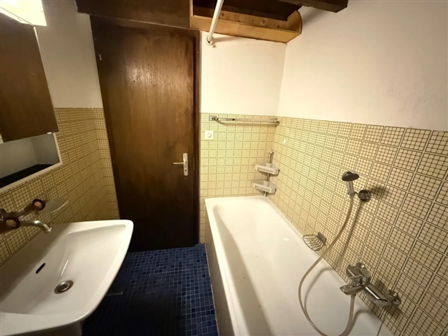 «UNGLAUBLICHE 6,5% / Jahr NETTO - Altstadtgebäude mit 8 Wohnungen - SELTENE GELEGENHEIT» - Foto 11 von 12