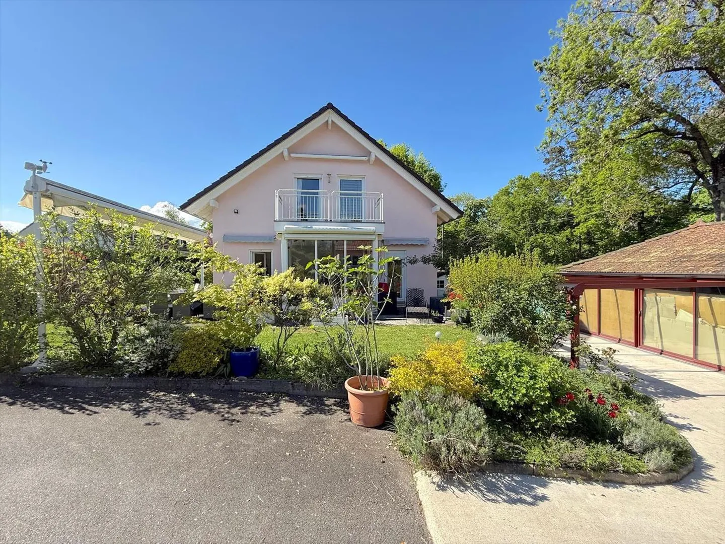 8-Zimmer-Haus - Foto 2 von 13