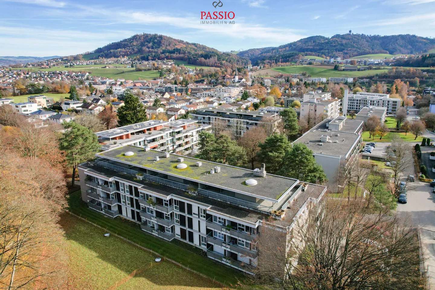 Charmante appartement 3,5 pièces avec 2 balcons et vue sur la verdure - Photo 3 sur 23