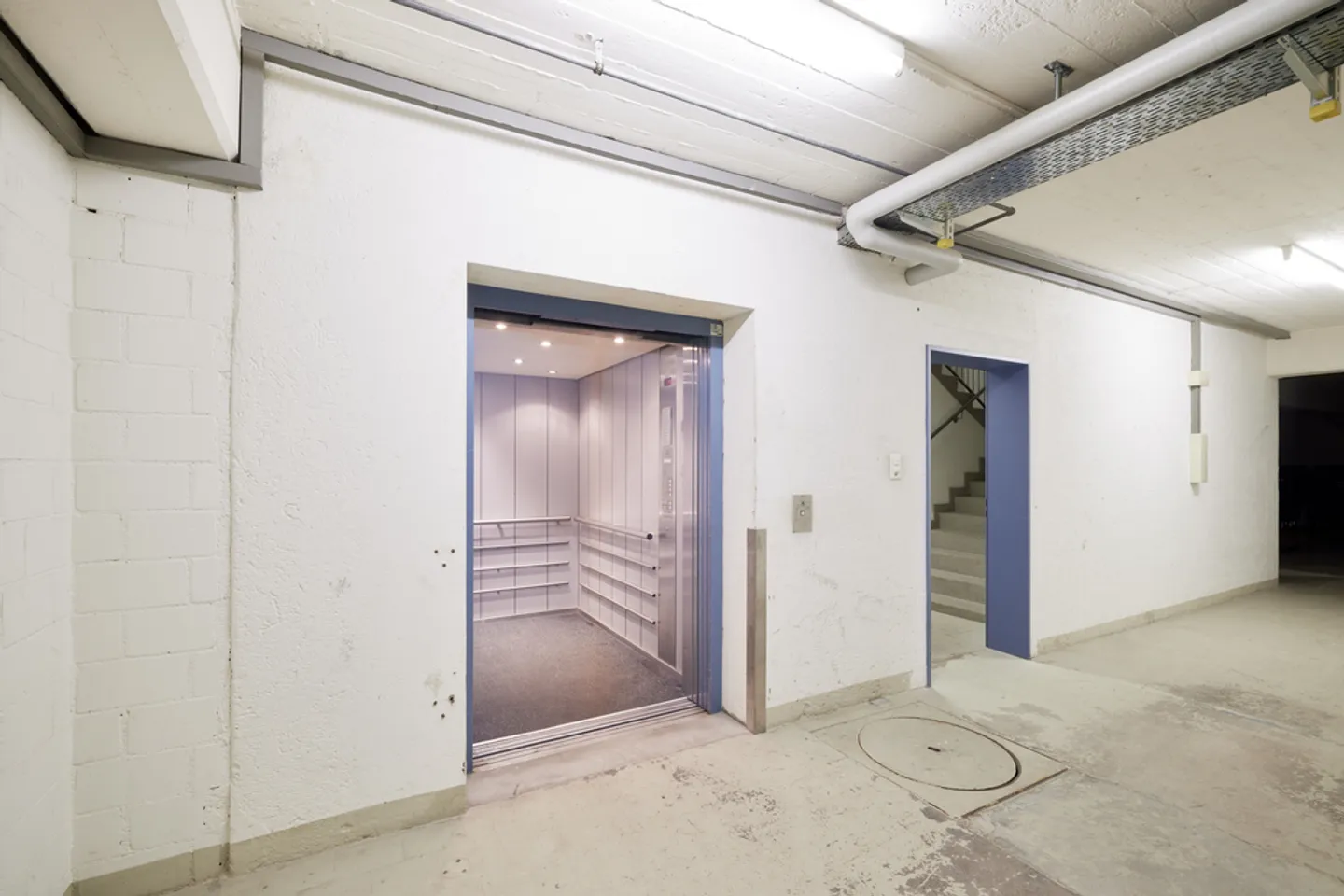 Espace commercial spacieux à louer dans un excellent emplacement - Photo 11 sur 11