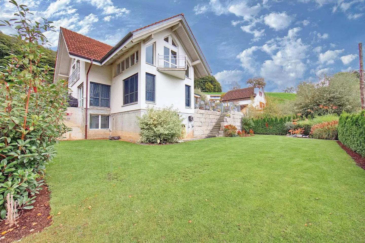 «Modernes 6½ Zi. Einfamilienhaus an sonniger Lage mit Weitsicht!» - Foto 9 von 10