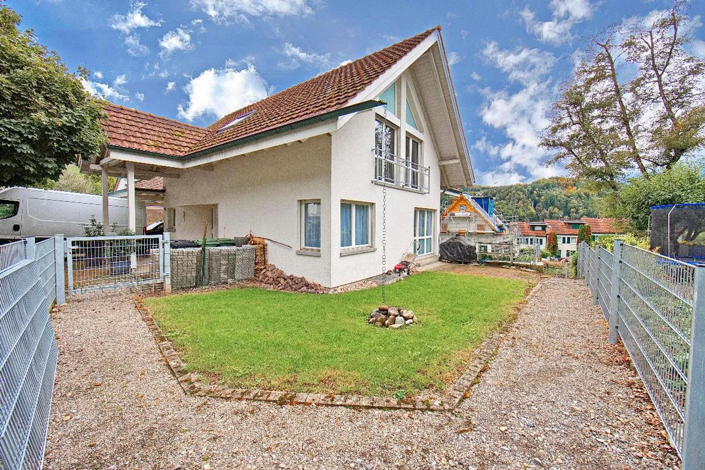 «Modernes 6½ Zi. Einfamilienhaus an sonniger Lage mit Weitsicht!» - Foto 10 von 10