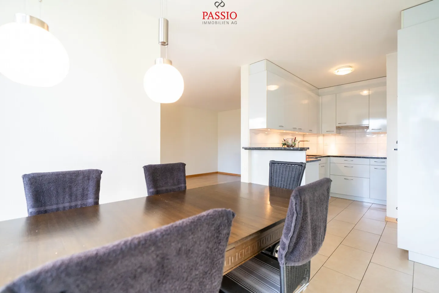 Charmante appartement 3,5 pièces avec 2 balcons et vue sur la verdure - Photo 7 sur 23