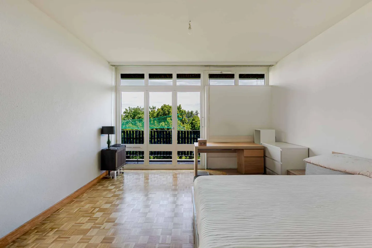 Spacious Apartment with Lake View - Photo 7 of 9