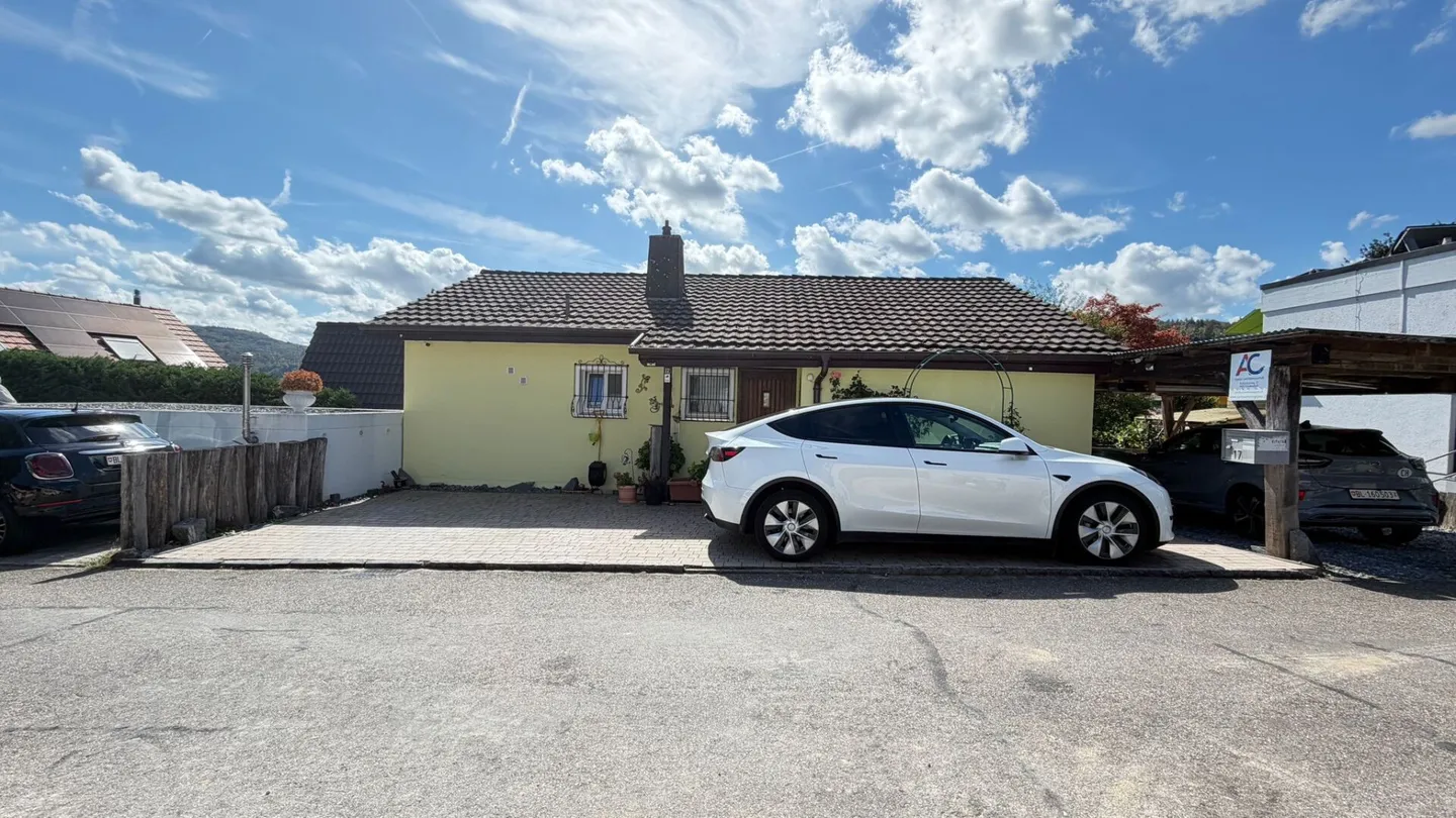 Detached single-family house with large terrace in Frenkendorf - Photo 15 of 16