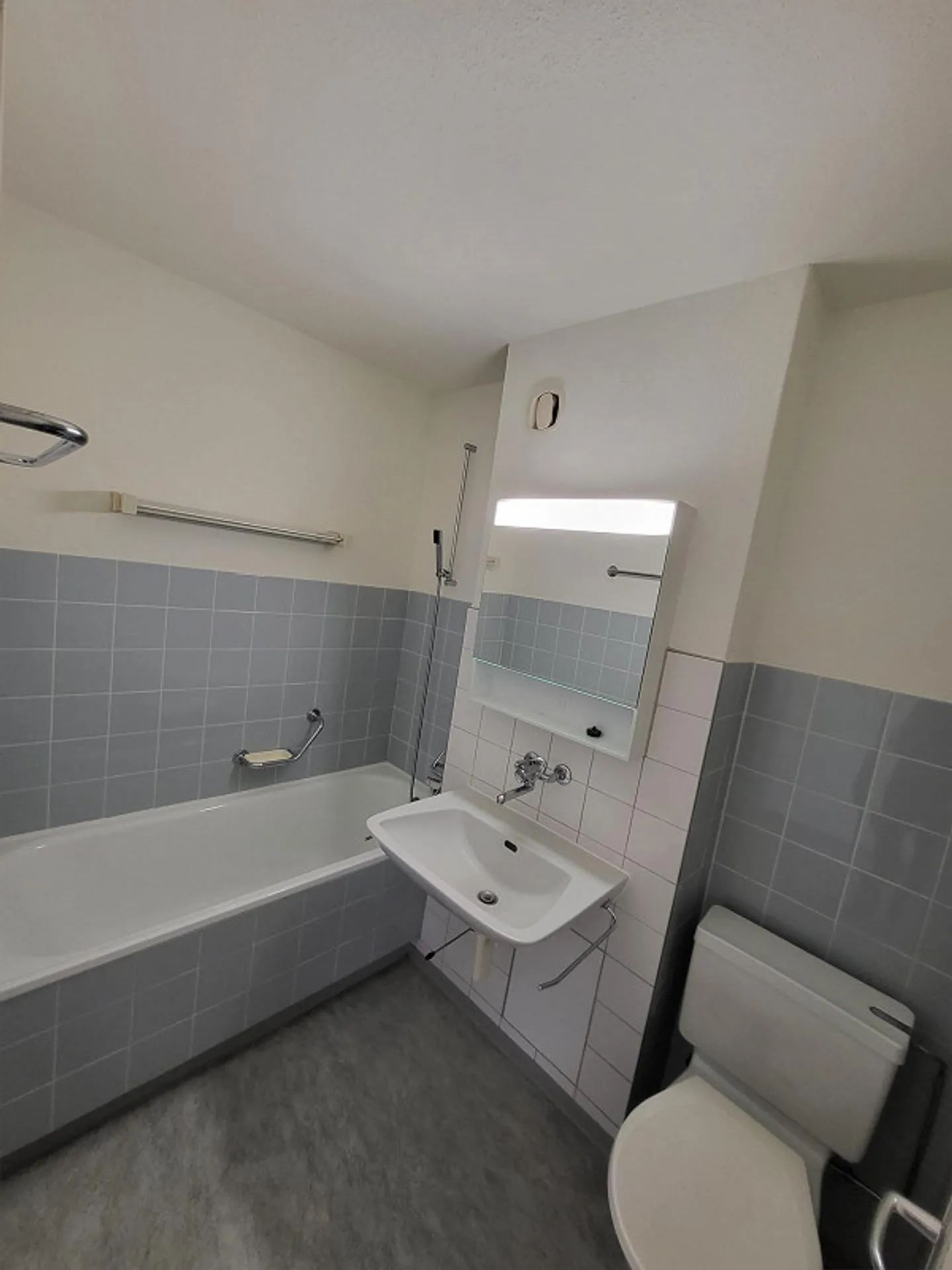 2-room apartment in the city center - Photo 3 of 4