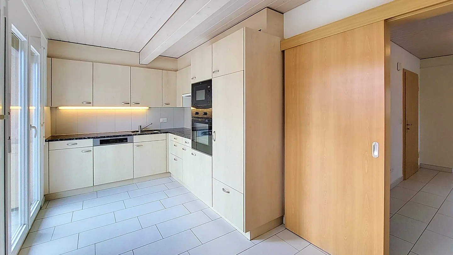 3.5-room apartment of 119 m2 with balcony in Chabrey / VD - Photo 5 of 15