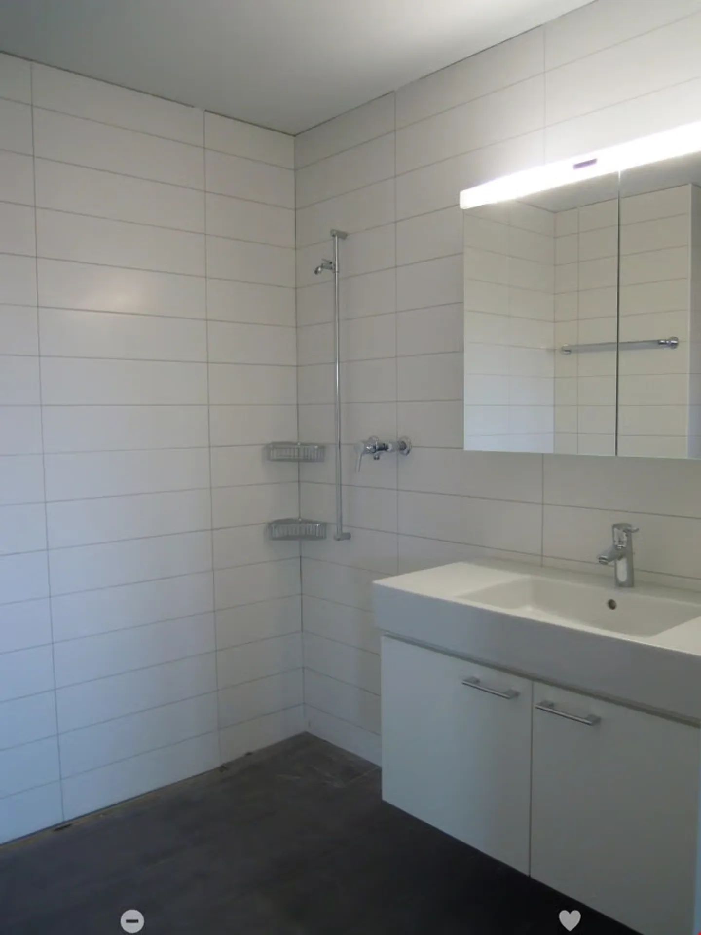 Appartamento moderno con 3 camere - Foto 7 di 9