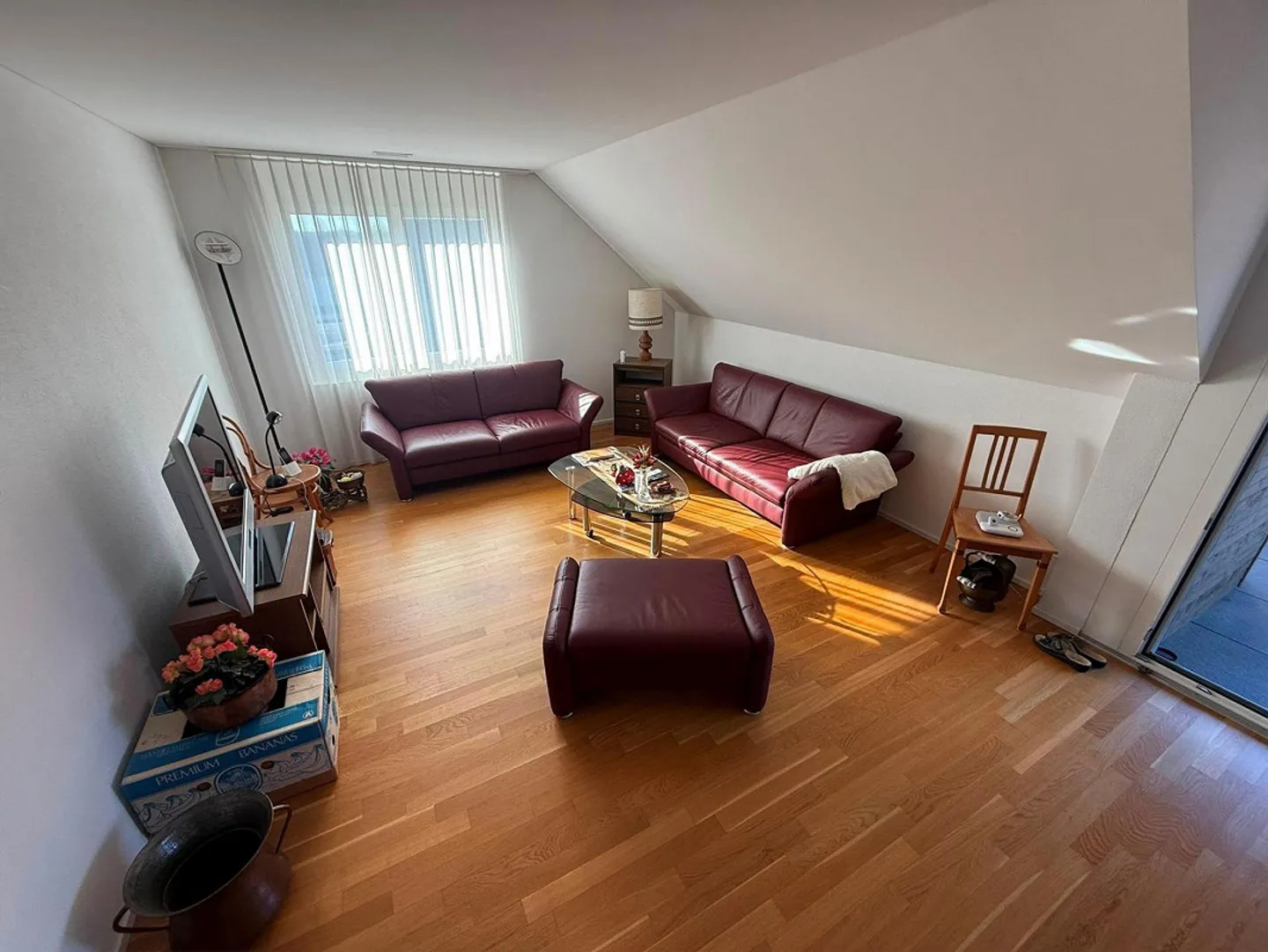 Appartamento di alta qualità con 3,5 stanze nel centro del villaggio - Foto 7 di 13