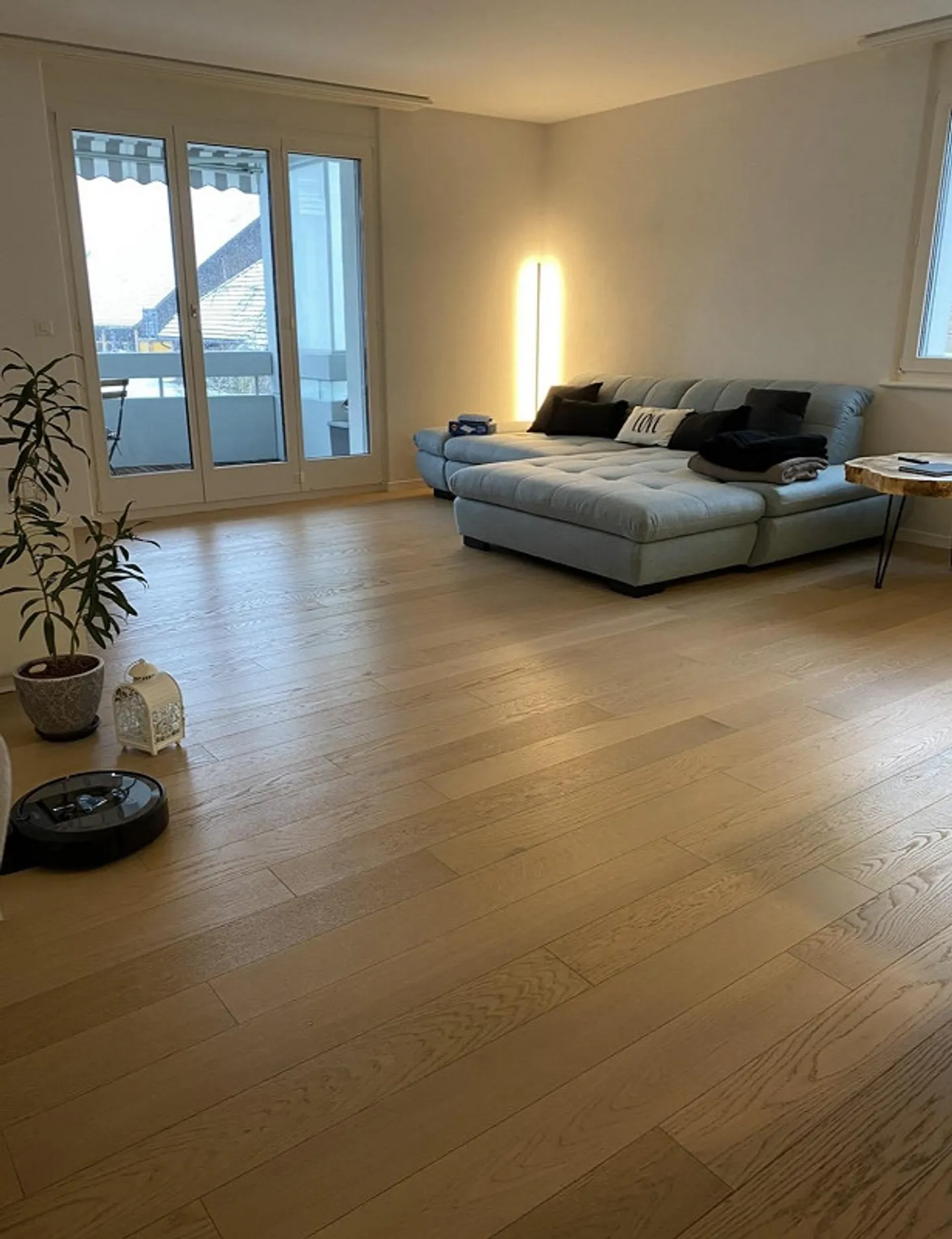 Appartement de 4,5 pièces standard de propriété - Photo 1 sur 13