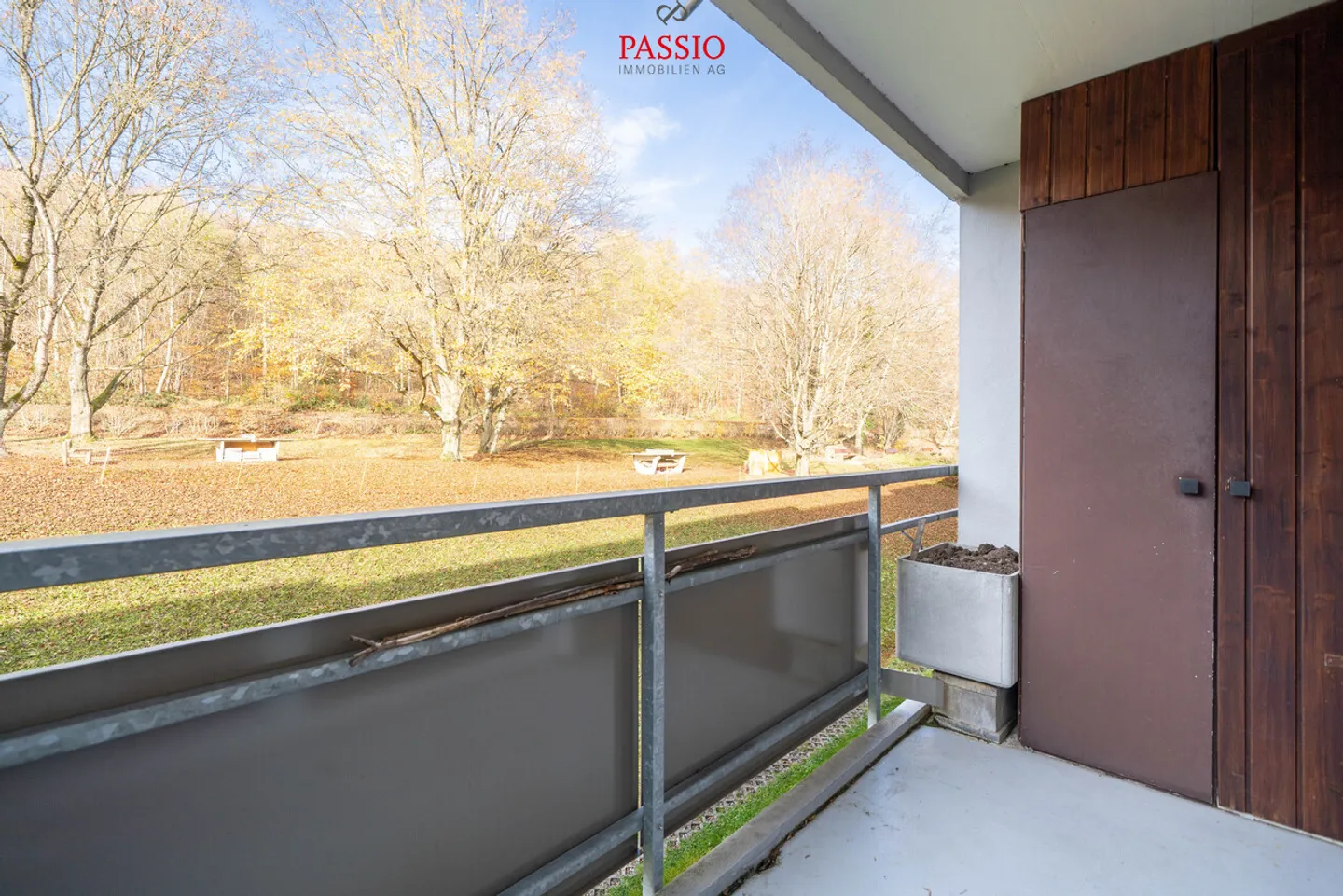 Charmante appartement 3,5 pièces avec 2 balcons et vue sur la verdure - Photo 15 sur 23