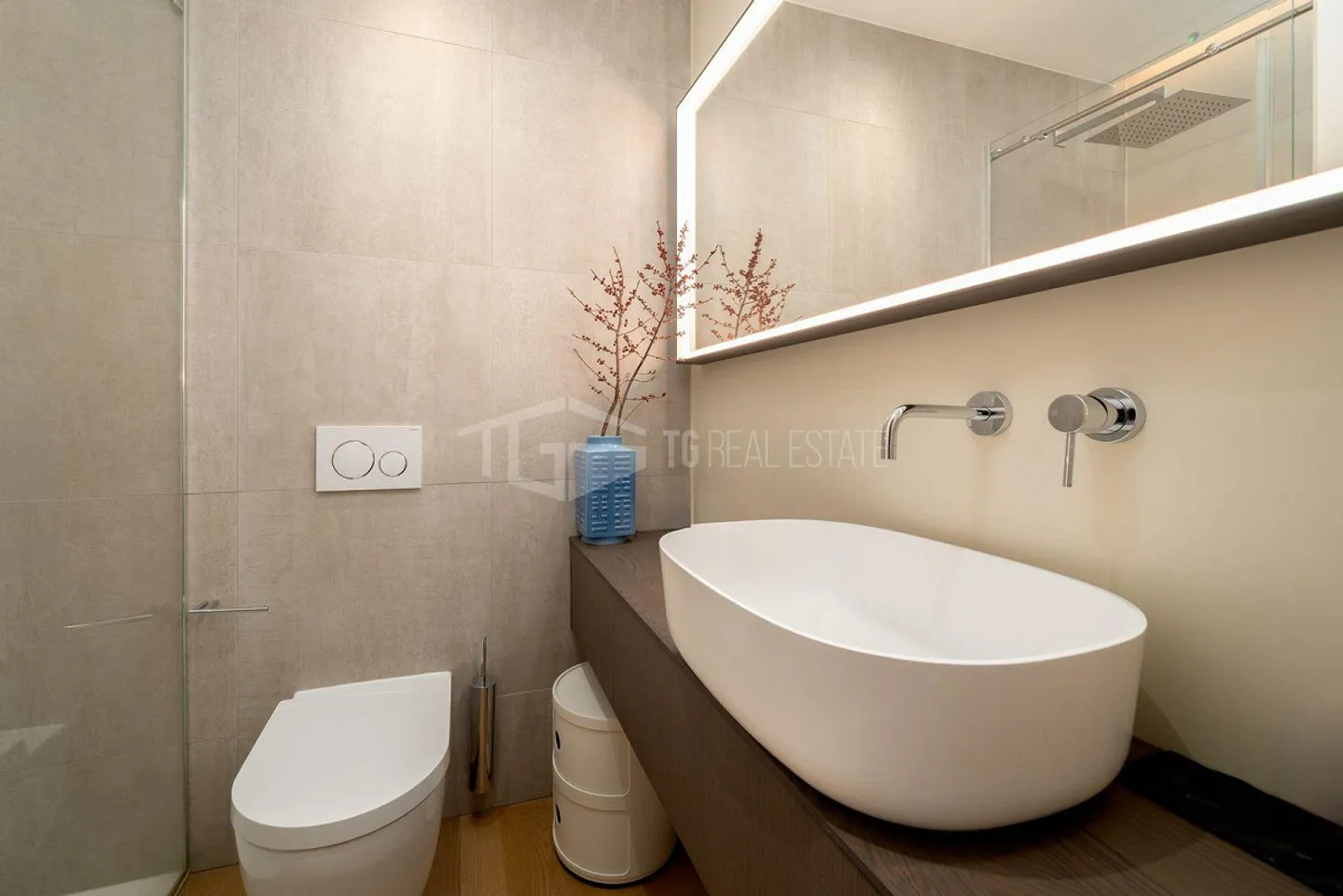 Elegant contemporary architecture with lake view in Castagnola. 3.5 rooms - Photo 10 of 13