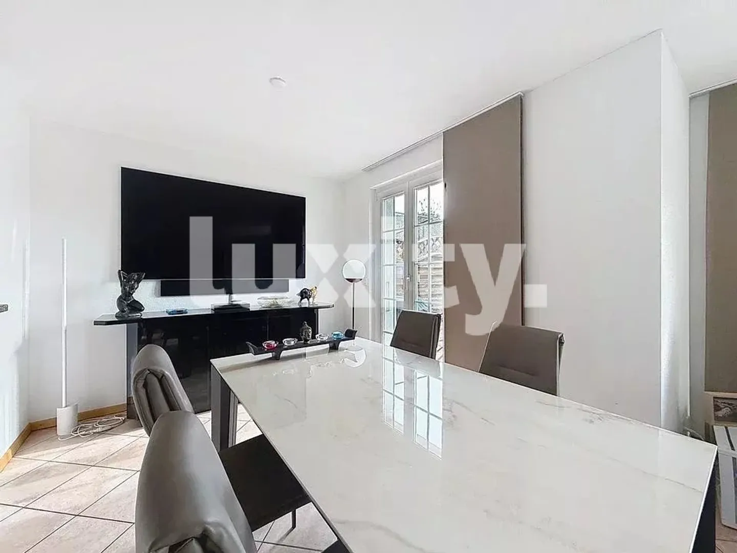 Family House for Rent in Dully ? Available from April 1st - Photo 1 sur 7