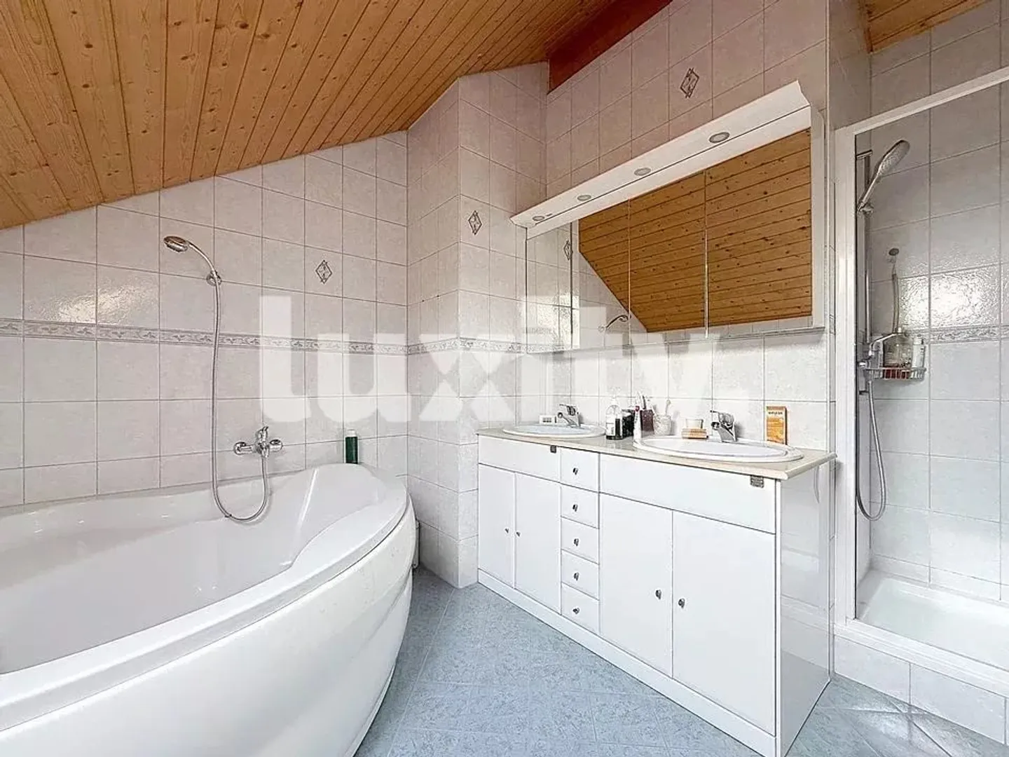 Family House for Rent in Dully ? Available from April 1st - Photo 5 sur 7