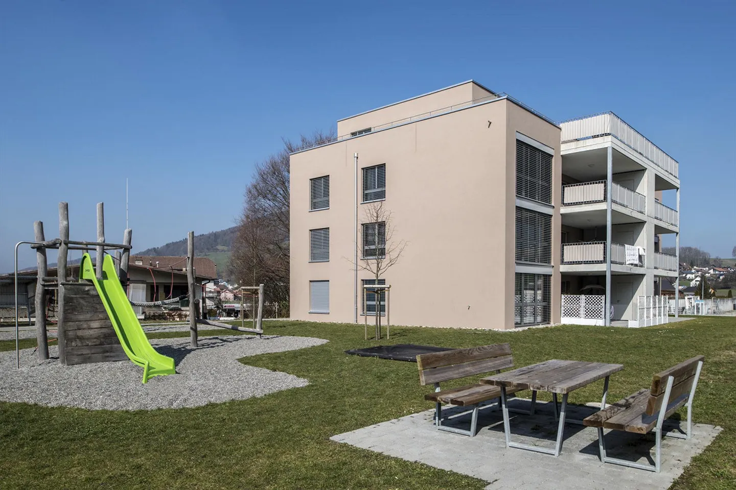 Appartamento moderno cerca nuovo inquilino! - Foto 1 di 8