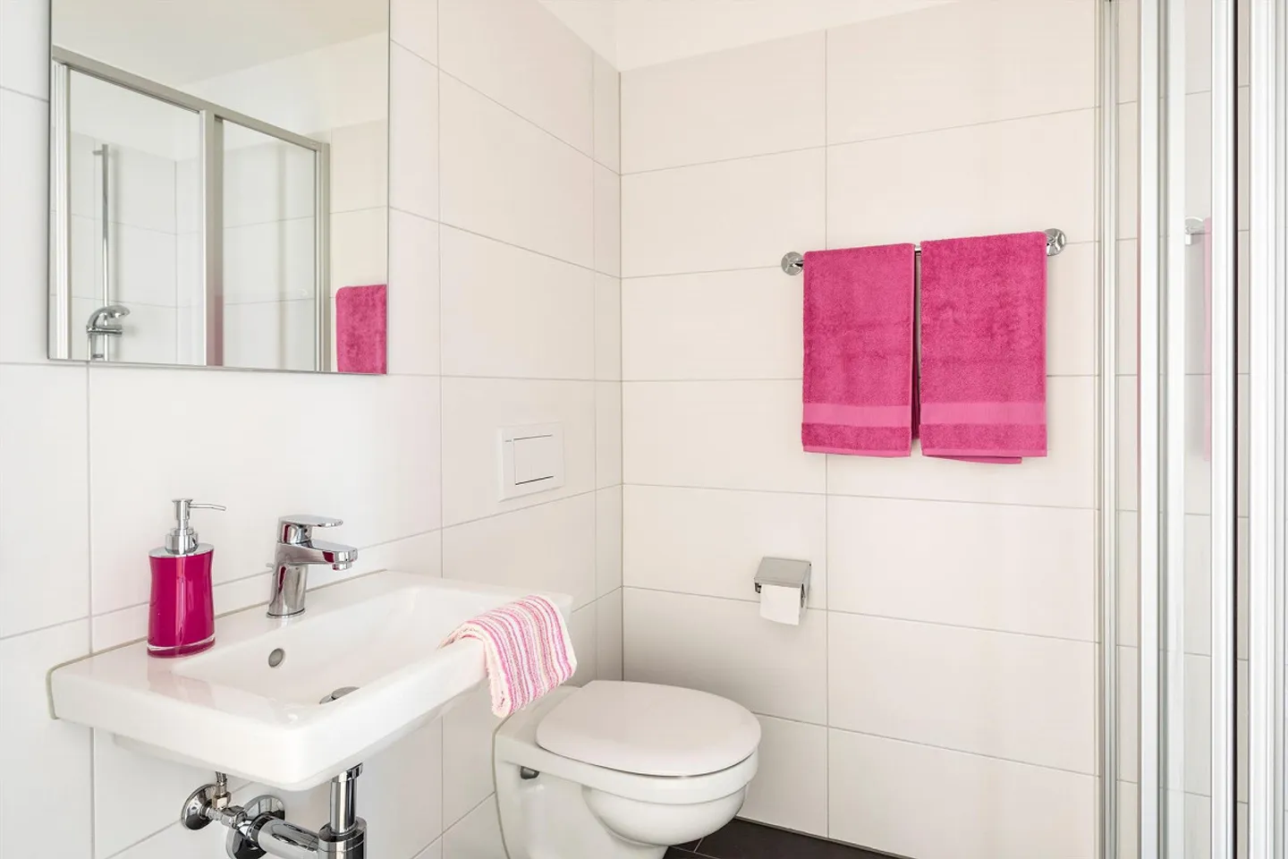 Appartamento moderno cerca nuovo inquilino! - Foto 7 di 8